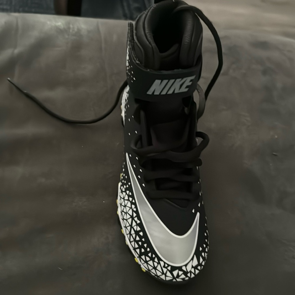 Boys nike football cleats